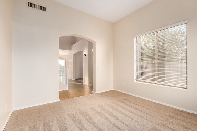 Building Photo - Gorgeous Golf Course Views in Gilbert, AZ!