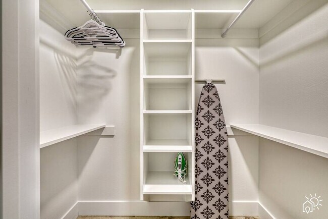 Building Photo - 2250 Proctor Rd