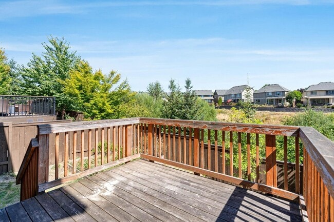Building Photo - Spacious 4-bdrm/3-bath in North Bethany—Ga...