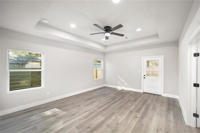 Building Photo - 8021 Carver Rd