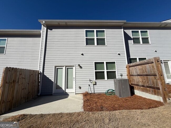 Building Photo - 3520 Condor Ct