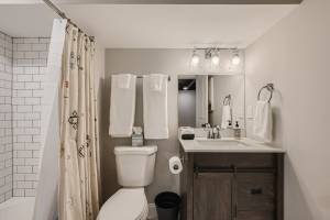 Building Photo - 4332 Falls Rd