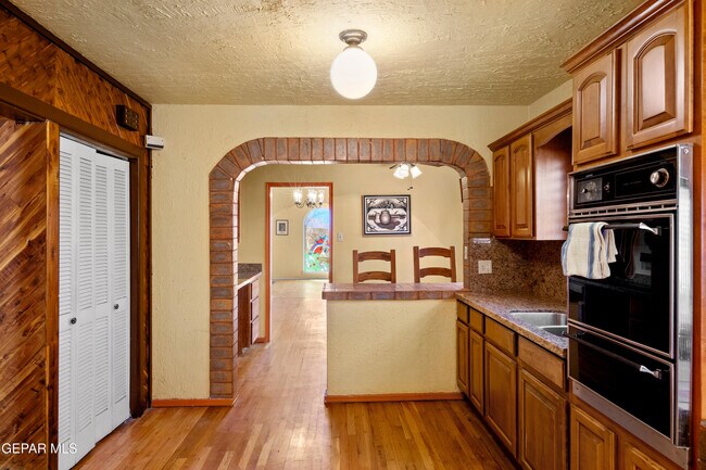 Building Photo - 515 Gregory Ave