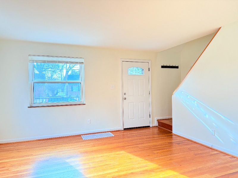 Building Photo - 4540 Victor Ave