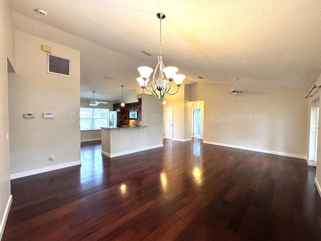 Building Photo - 4818 Breezy Palms Ct