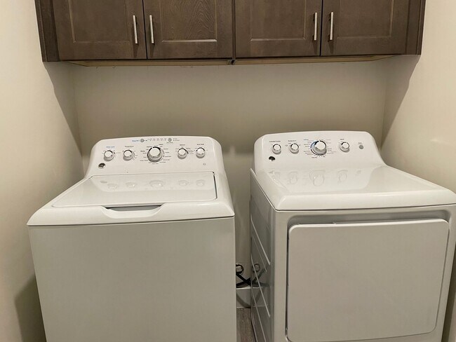 Building Photo - Great home located in Hurricane!