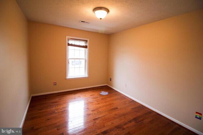 Building Photo - 35382 Gosling Ln