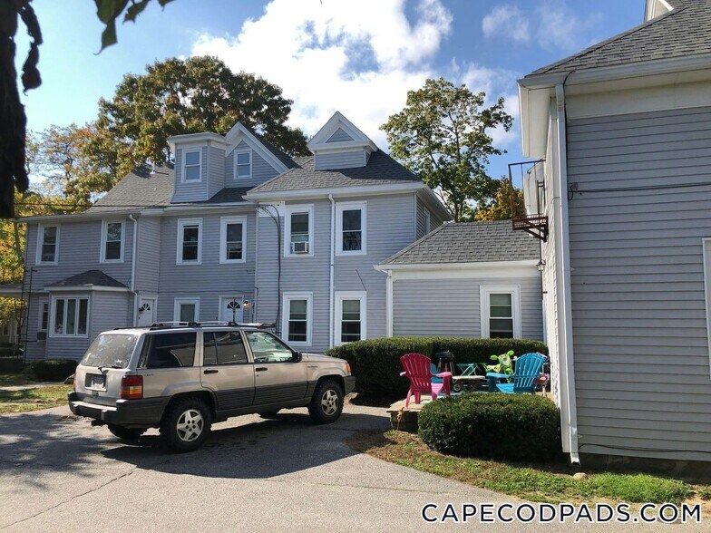 Building Photo - 1 Bodfish Ave