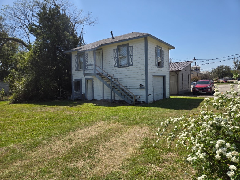 Primary Photo - 1503 W Park Ave