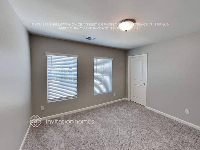 Building Photo - 504 S Fortune Way