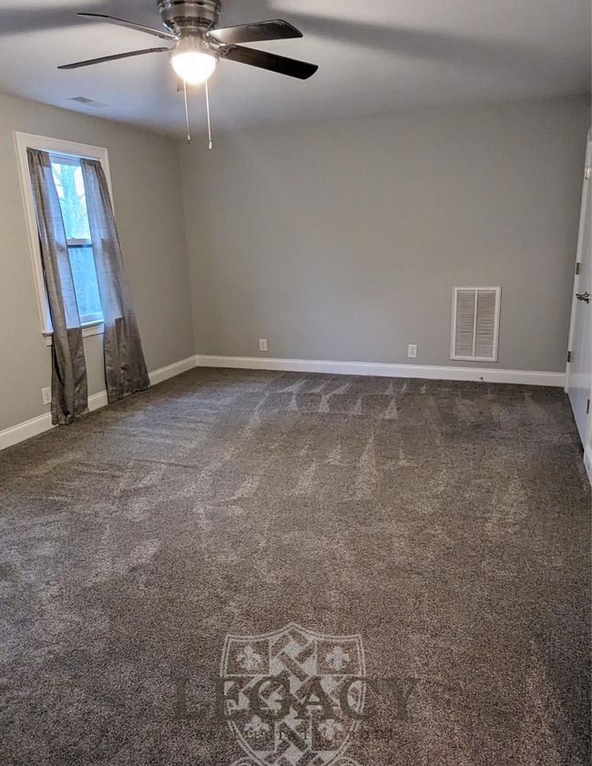 Building Photo - 9919 Maxwell Ln