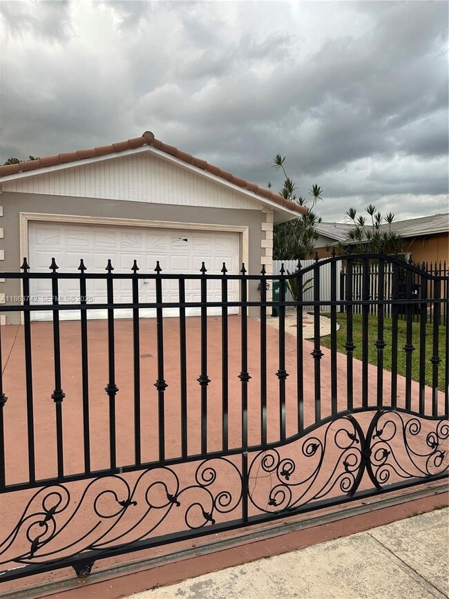 Building Photo - 10805 SW 165th Terrace