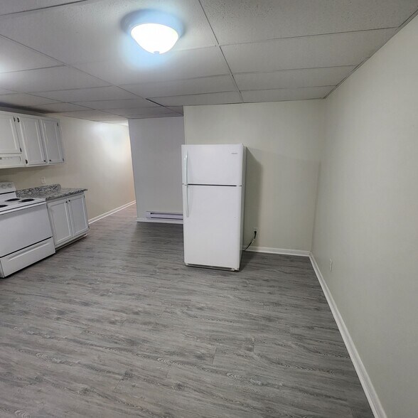 Building Photo - 126 Rush Dr