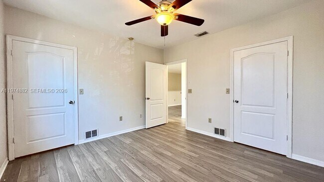 Building Photo - 120 SW Peacock Blvd