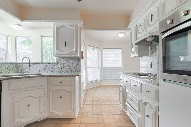 Building Photo - 6809 Fawn Valley Pl