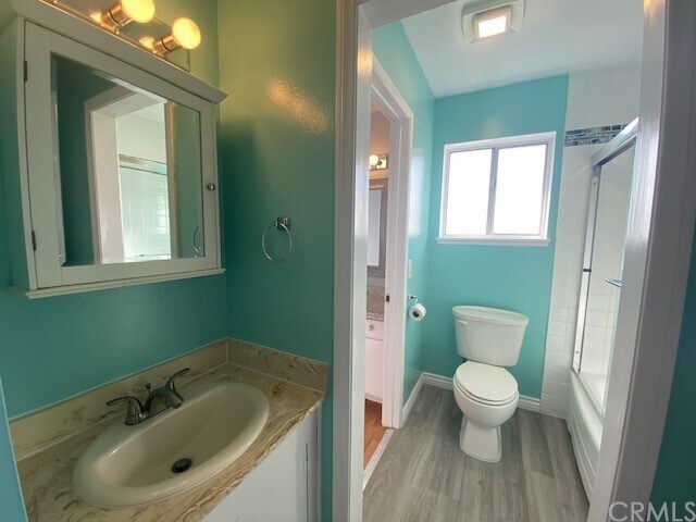 Building Photo - 9916 Continental Dr