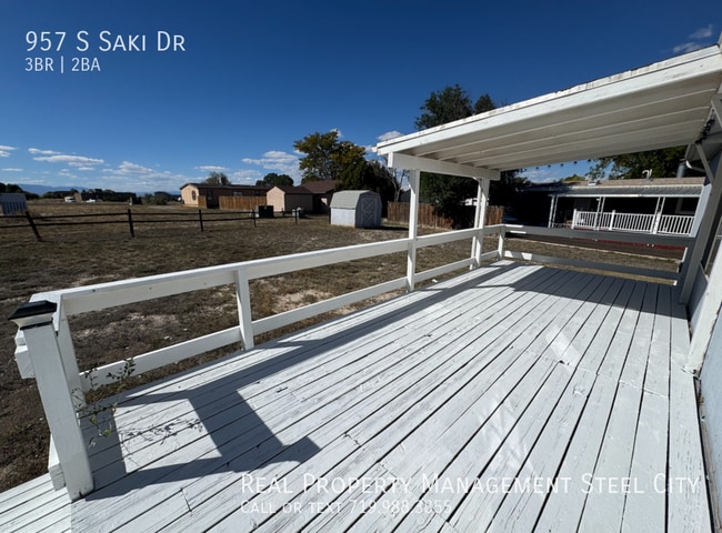 Building Photo - 957 S Saki Dr