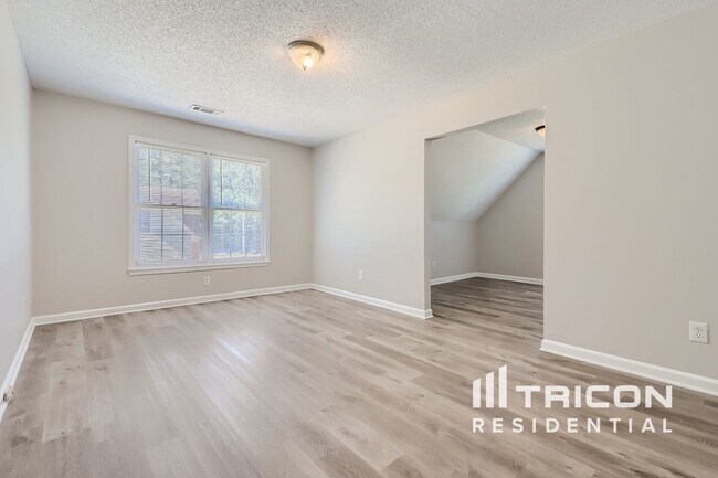 Building Photo - 115 Redspire Ln