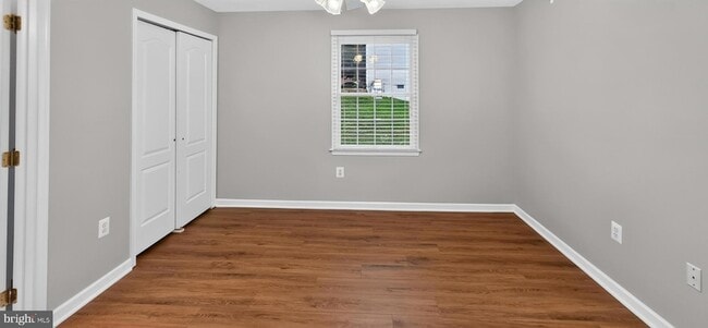 Building Photo - 6933 Sandy Creek Ct