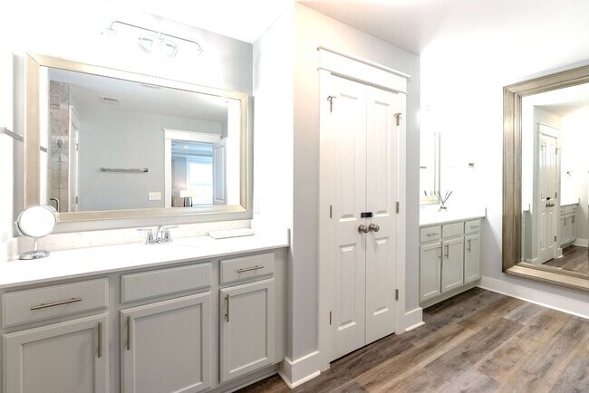 Building Photo - 52 Sandcastle Ct