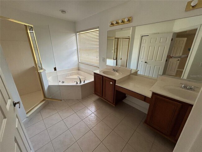 Building Photo - 6720 Imperial Oak Ln