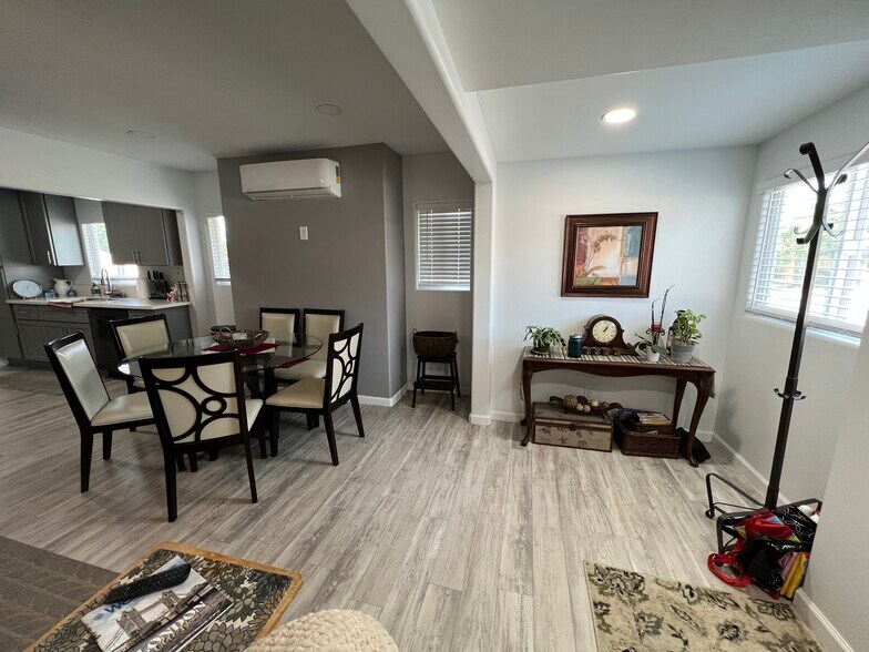 Front entrance - 9234 -9236 Winter Gardens Blvd