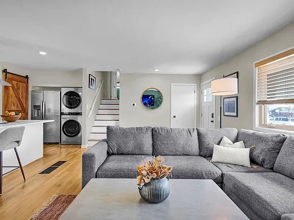 Building Photo - 1319 S Lincoln St