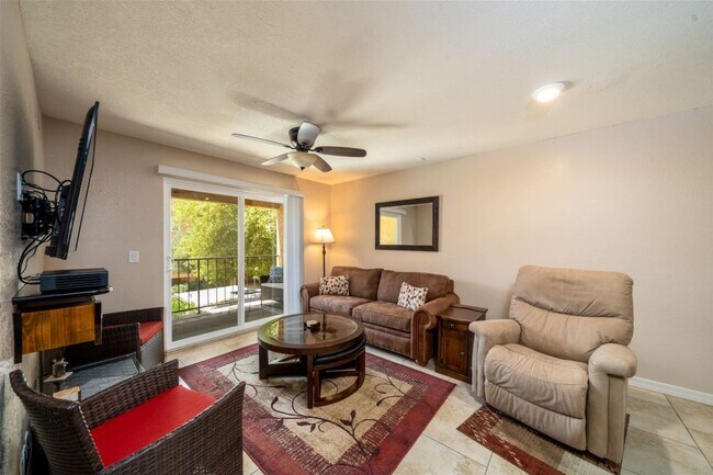 Building Photo - 2 Bedroom - 2 Bath Condo