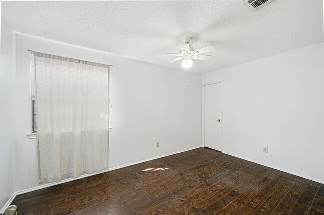 Building Photo - 1608 Morning Quail Dr