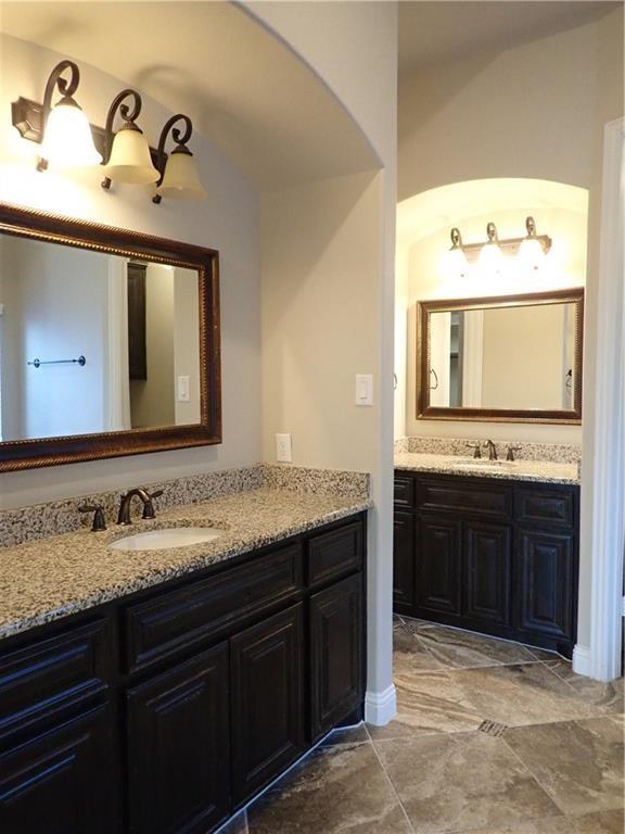 Building Photo - 409 Silver Trail