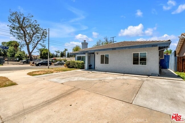 Building Photo - 7703 Baird Ave