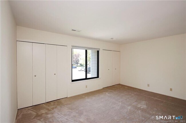 Building Photo - 48 Lawson Ln
