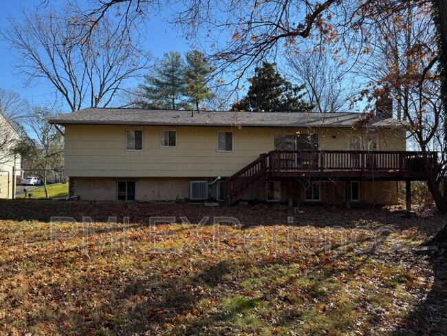 Building Photo - 13417 Queens Ln