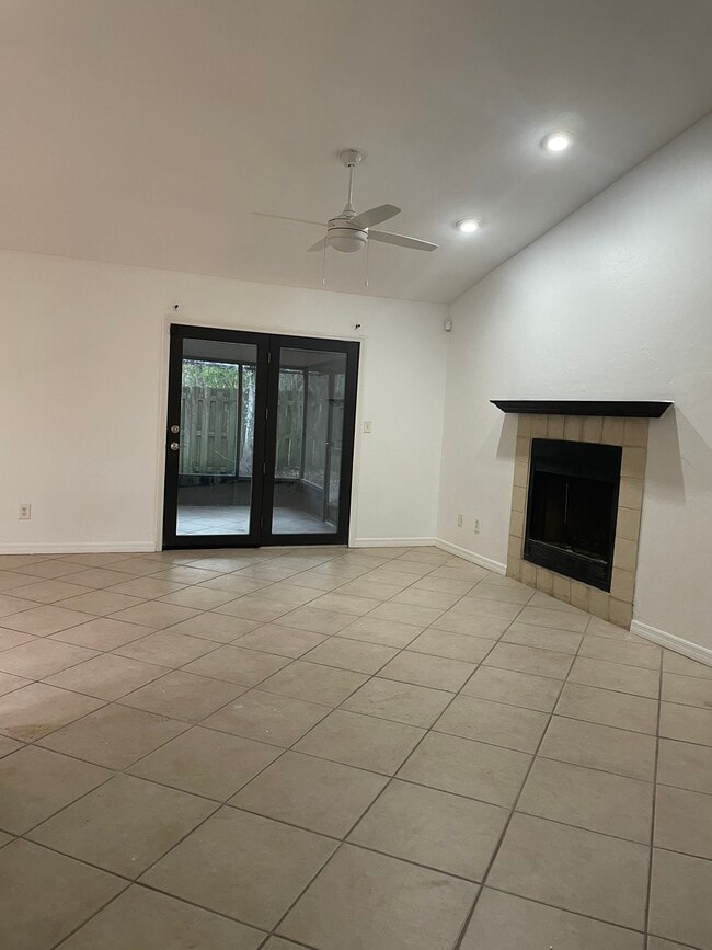 Building Photo - 3953 NW 7th Pl