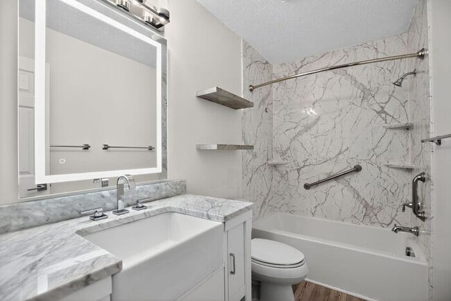 Building Photo - 4254 Mockingbird Cir