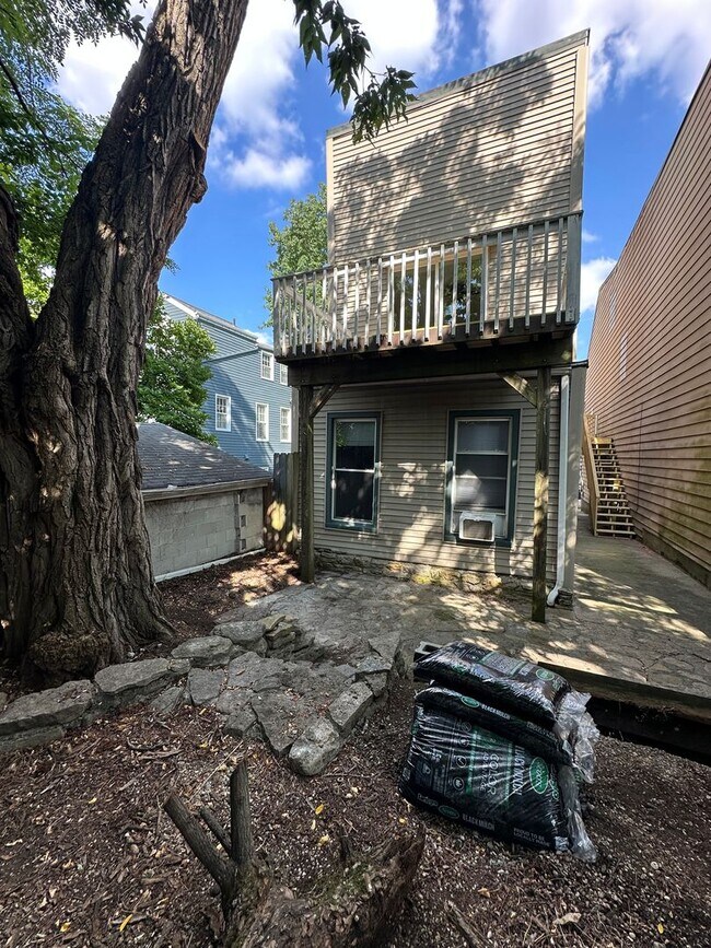 Building Photo - 1109 Belvedere St