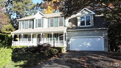 Building Photo - Fantastic Fredericksburg Home In Kingswood!