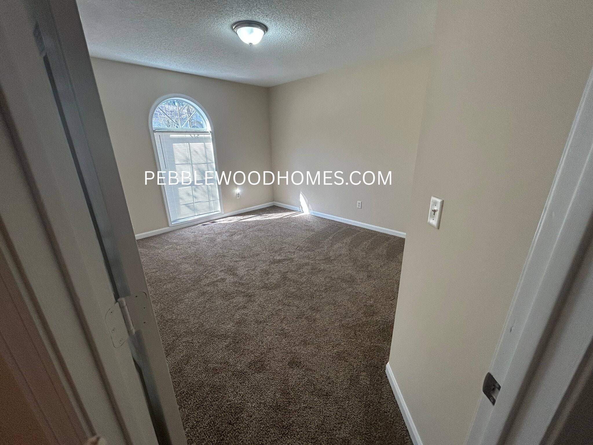 Building Photo - 2599 Candler Way SW