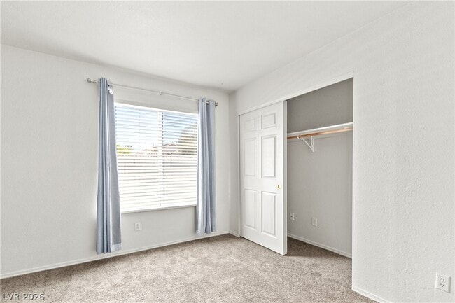 Building Photo - 1815 Stablegate Ave