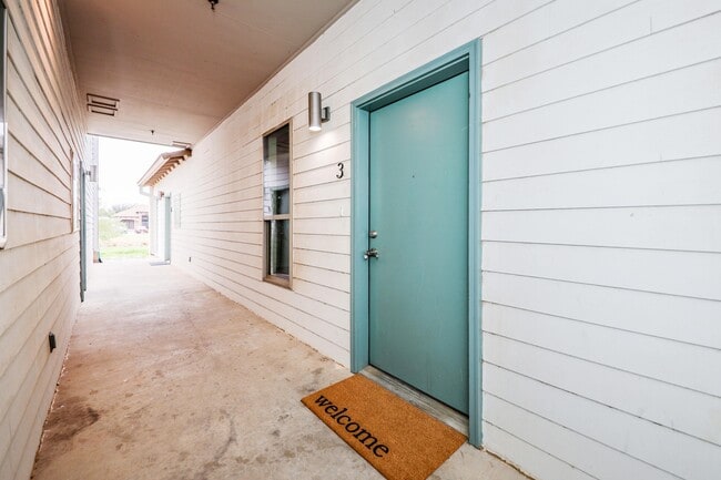 Building Photo - 1511 Don Camilo Blvd