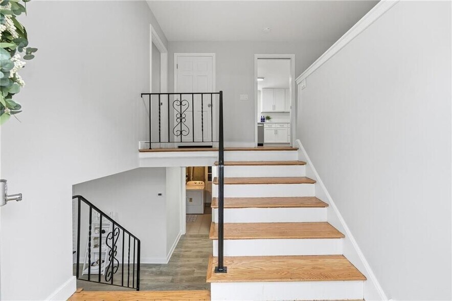 Building Photo - 38 Juniper Ln