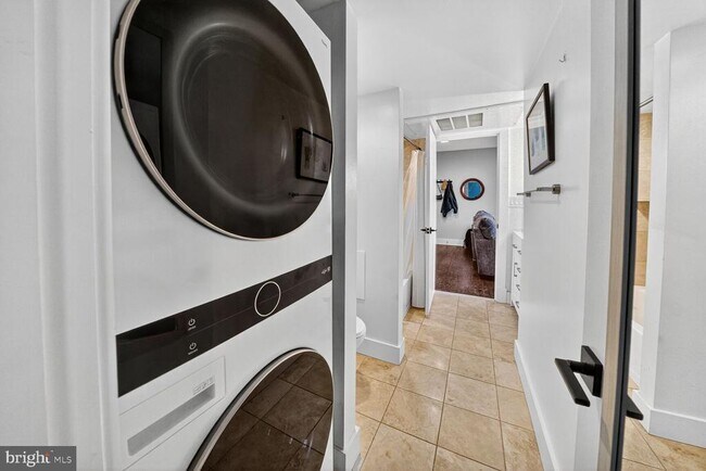 Building Photo - 2608 Sherman Ave NW