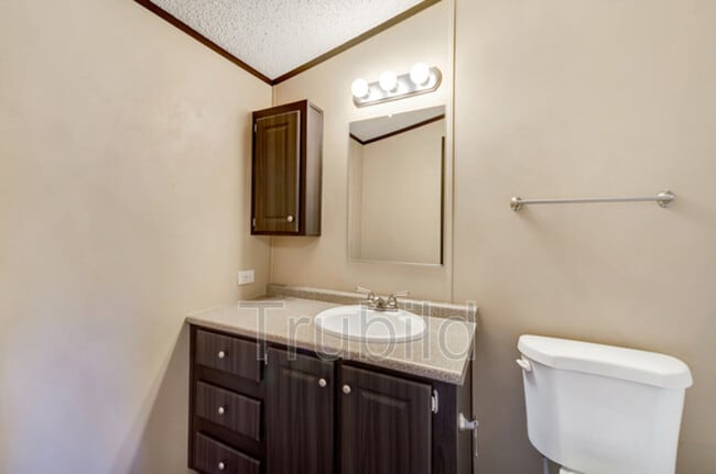 Building Photo - 106 Carol Ln