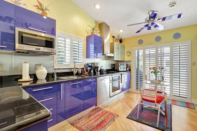 Building Photo - 455 Mohawk Ln