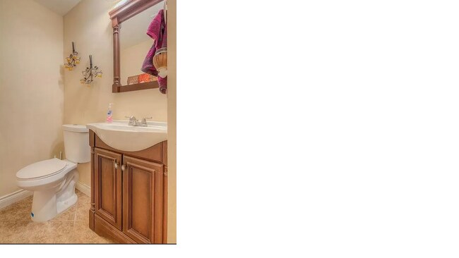 Building Photo - 13963 E Jewell Ave