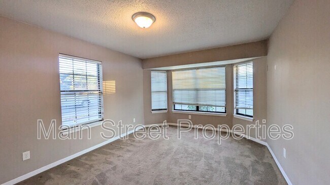 Building Photo - 7524 Sandy Creek Dr