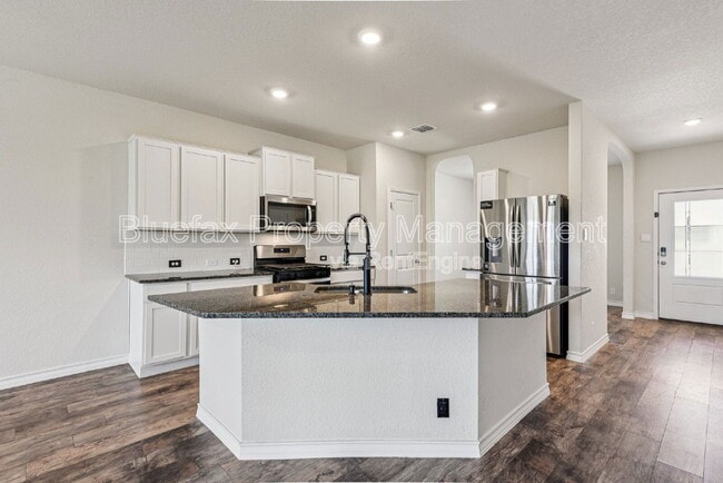 Building Photo - 4712 Paluxy Trl