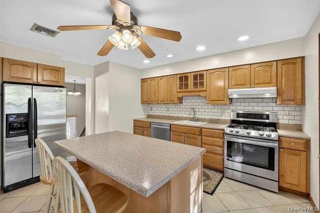 Building Photo - 27 Jefferson St