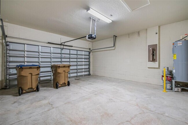 Building Photo - 5685 Arborvista Dr