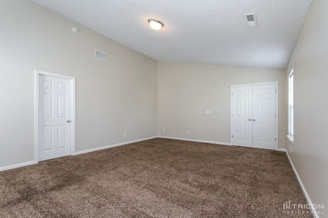 Building Photo - 10719 Mistflower Way